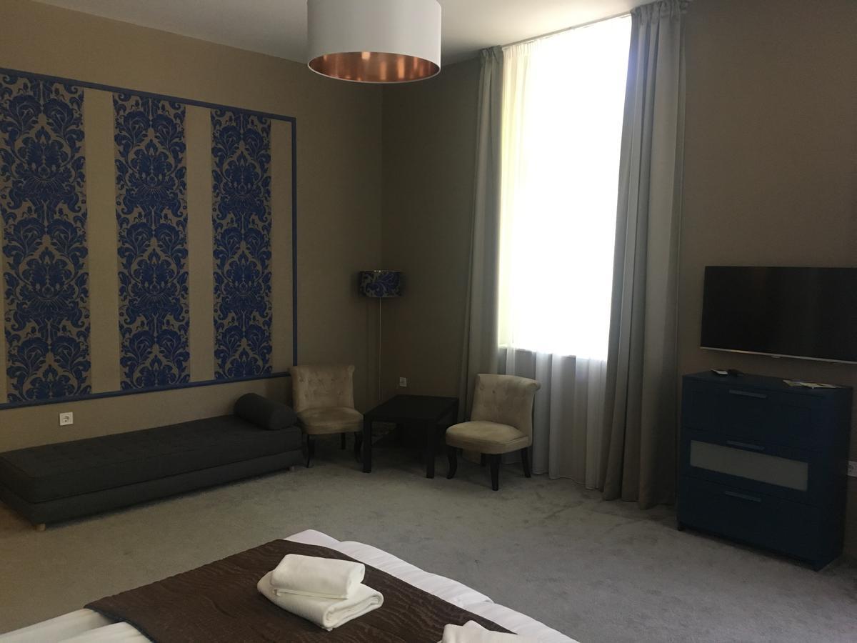Erzsébet Szálló Csongrád Exterior foto